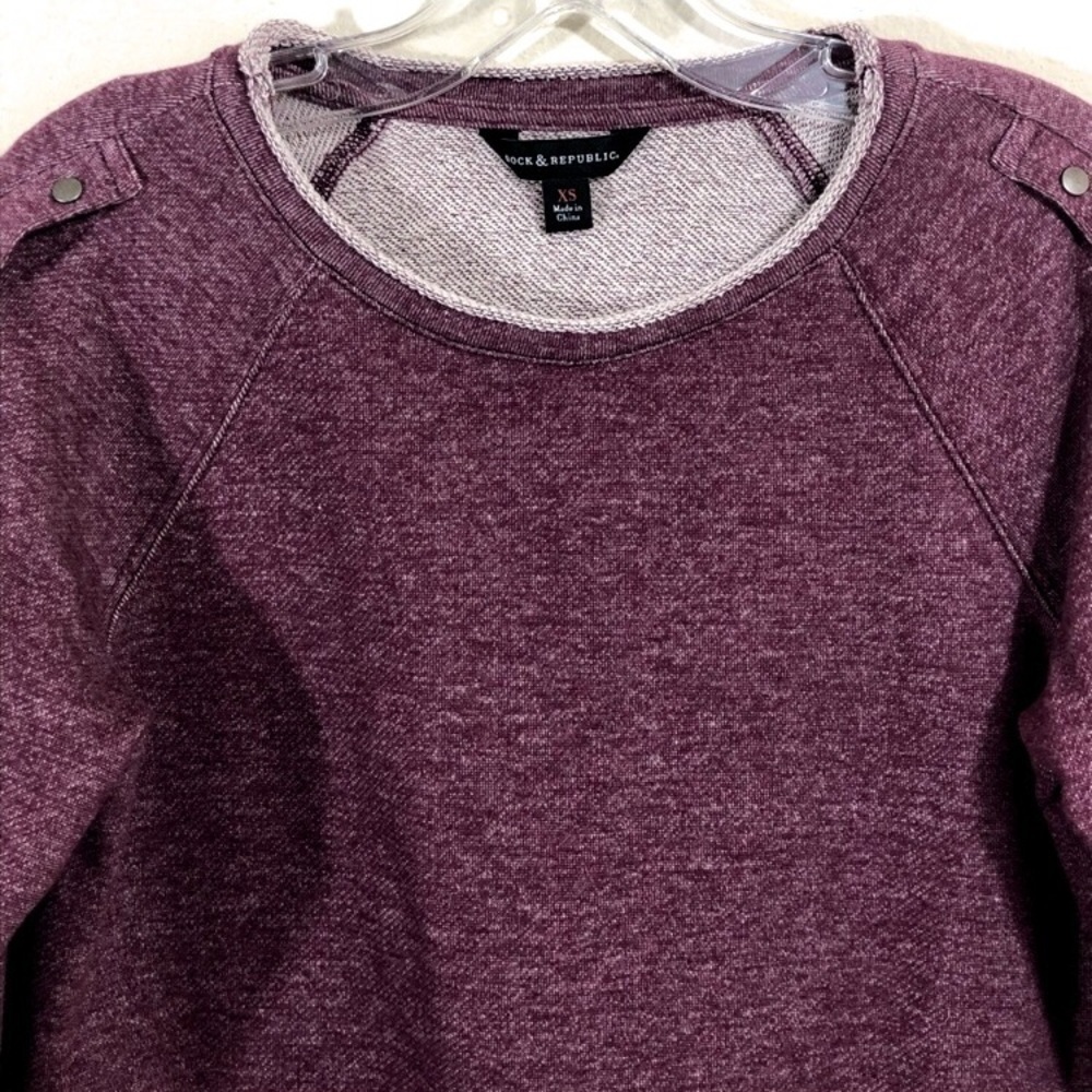 ROCK & REPUBLIC - - BURGUNDY CROP SWEATSHIRT-B14 - Picture 2 of 8